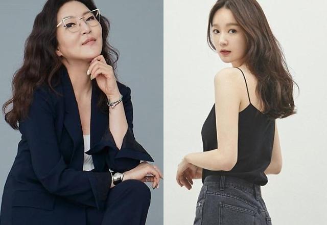 2020년 7월 스타일리스트 한혜연, 가수 강민경 등이 뒷광고 논란에 휩싸인 바 있다. /사진=한혜연, 강민경 인스타그램