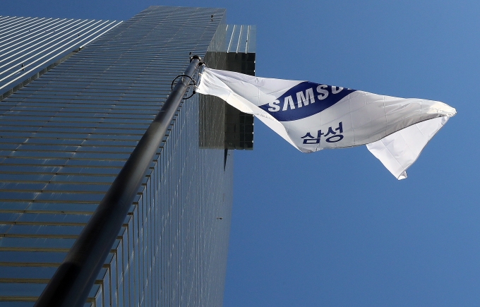 Samsung Electronics is in a situation where it is necessary to expand its share in the Chinese market in order to maintain its No. 1 position in the global smartphone market. /Photo=News1