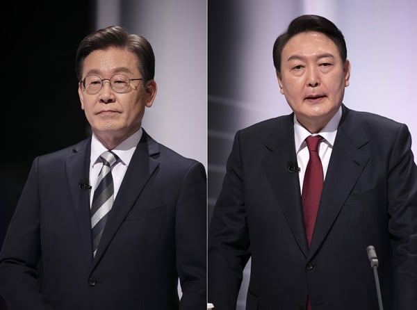 1일부터 이재명 더불어민주당 후보와 윤석열 국민의힘 후보가 제 20대 대통령 선거의 최대 승부처이자 민심 바로미터인 수도권에서 집중 유세를 펼칠 계획이다. 사진은 지난 25일 서울 마포구 상암동 SBS스튜디오에서 TV토론을 준비하는 이 후보(왼쪽)와 윤 후보. /사진=뉴스1