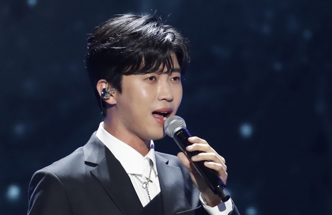 가수 임영웅의 첫 OST인 '사랑은 늘 도망가'가 멜론 OST 일간, 주간, 월간 차트 1위를 차지했다. /사진=뉴스1