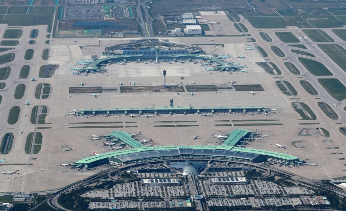 지난달 인천국제공항 이용객이 전년대비 두배 이상 늘어난 것으로 나타났다. 사진은 인천국제공항 전경. /사진=인천국제공항공사