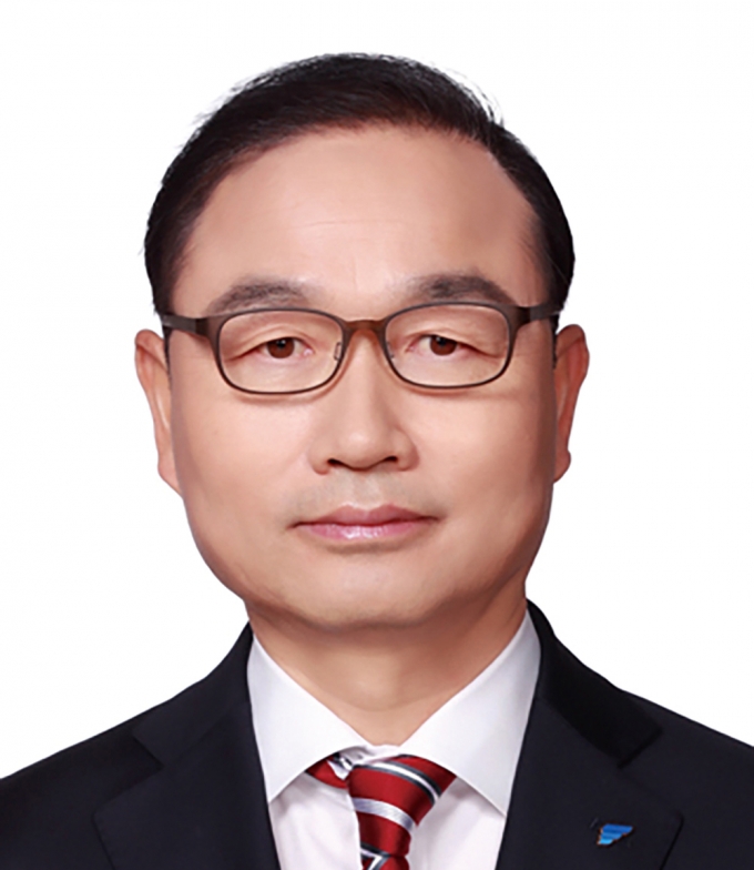 김욱중 한국포스증권 신임 대표는 취임사에서 "대주주인 증권금융과 3월 2대 주주로 올라서는 파운트와 함께 재무상태를 개선하고 다양한 금융 서비스를 제공해 핀테크 증권사로 재도약하겠다"고 말했다. /사진제공=한국포스증권