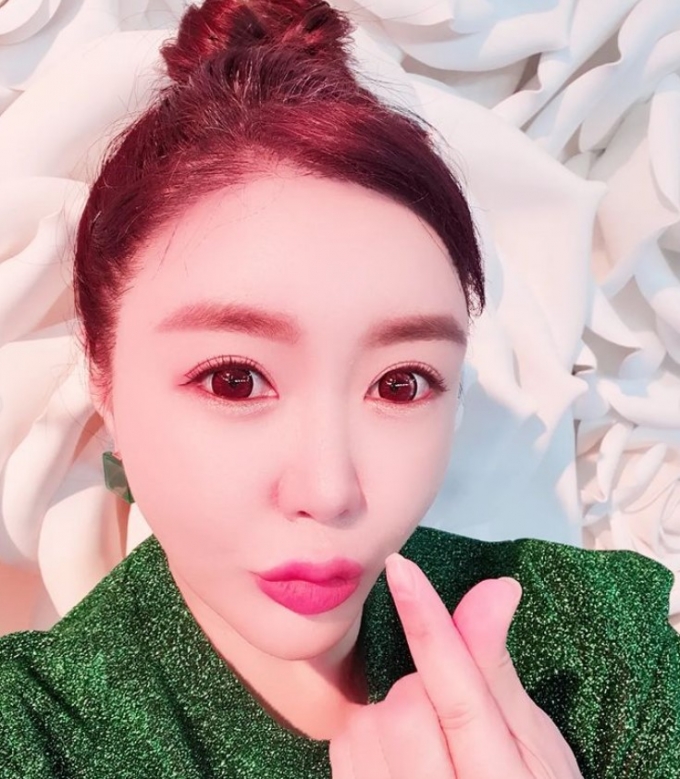 배우 이의정이 자신의 소셜미디어를 통해 사진을 게재했다. /사진=뉴시스