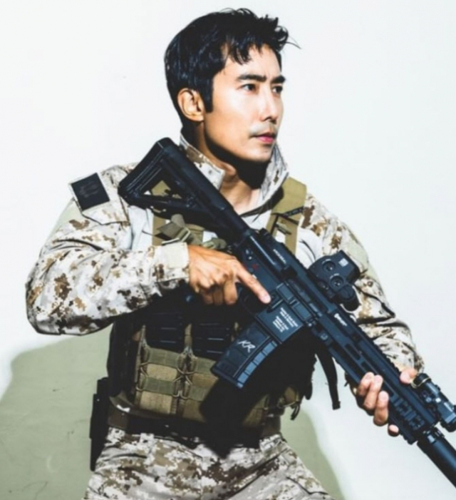 UDT(해군특수전단) 출신 유튜버 이근이 우크라이나를 돕기 위해 출국했다고 밝혔다. /사진=이근 전 대위 인스타그램