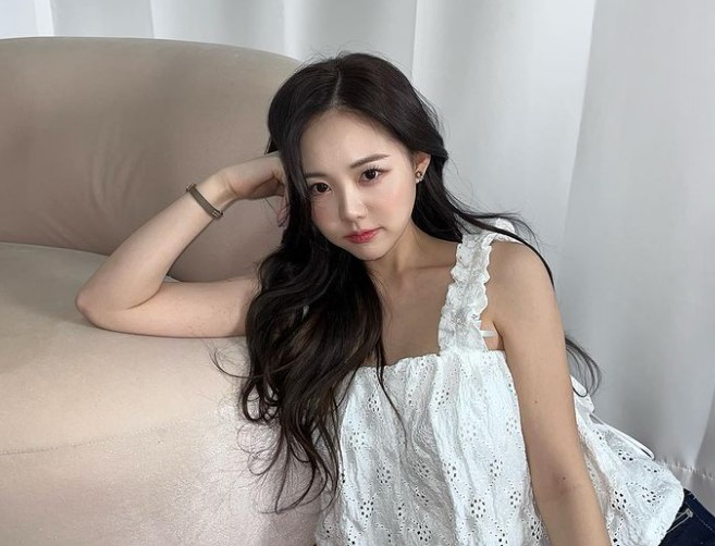 얼짱 출신 CEO 홍영기가 뷰티 브랜드와 의류 사업에서 손을 뗀다고 밝혔다. /사진=홍영기 인스타그램