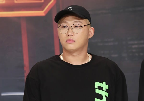 래퍼 스윙스가 길고양이를 두고 쓴 글에 누리꾼들의 갑론을박이 일자 해명에 나섰다. /사진=뉴스1