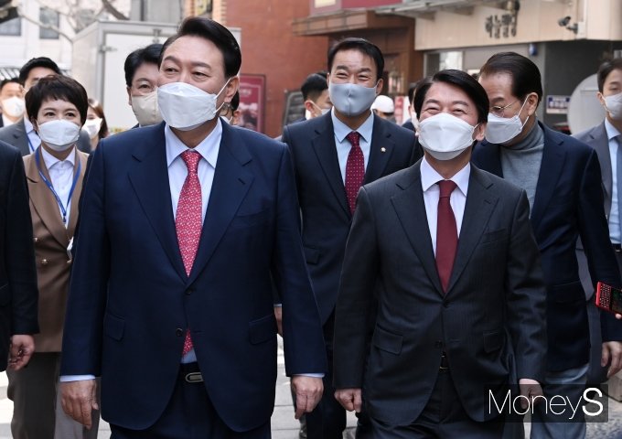 [머니S포토] 윤석열 당선인 '안철수 인수위원장과 점심식사 위해'