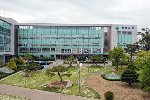 전남 보성군은 대통령직속 국가균형발전위원회가 주관하는 '2022년 취약지역 생활여건 개조사업 공모'에 겸백 하덕마을이 선정됐다고 16일 밝혔다./보성군청