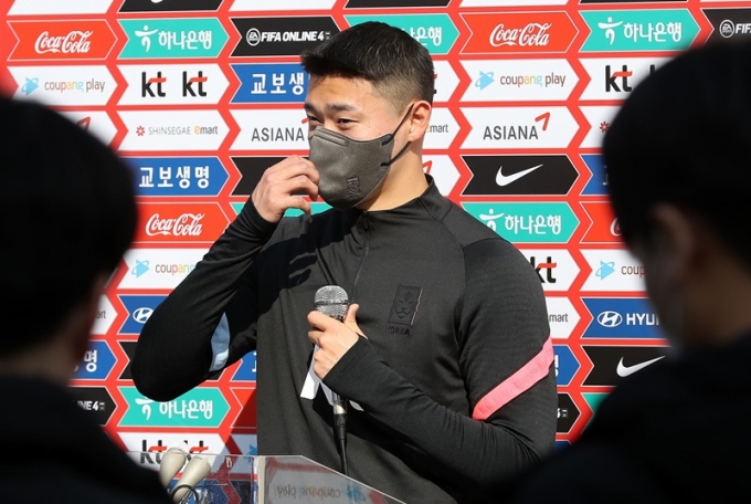 한국 축구대표팀 공격수 조규성이 오는 24일 이란전을 치르는 각오를 밝혔다. 사진은 조규성이 22일 인터뷰하는 모습. /사진=뉴스1