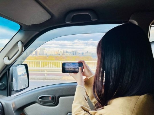 이병헌이 직접 찍은 신민아의 모습을 공개했다. /사진=이병헌 공식 인스타그램 캡처.