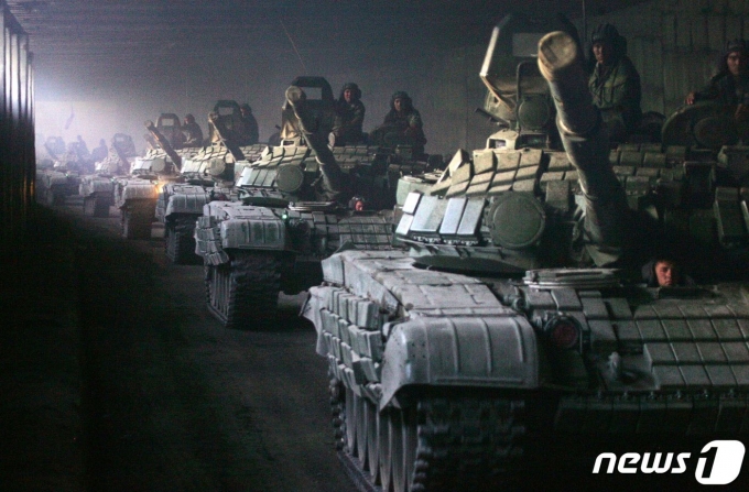 남오세티야를 떠나고 있는 러시아 군대 2008.08.23 © AFP=뉴스1 © News1 정윤미 기자