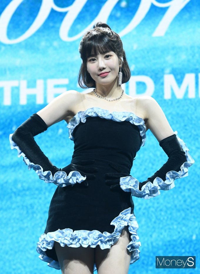 [머니S포토] '아이즈원 출신' 권은비 '컬러로 돌아왔어요'