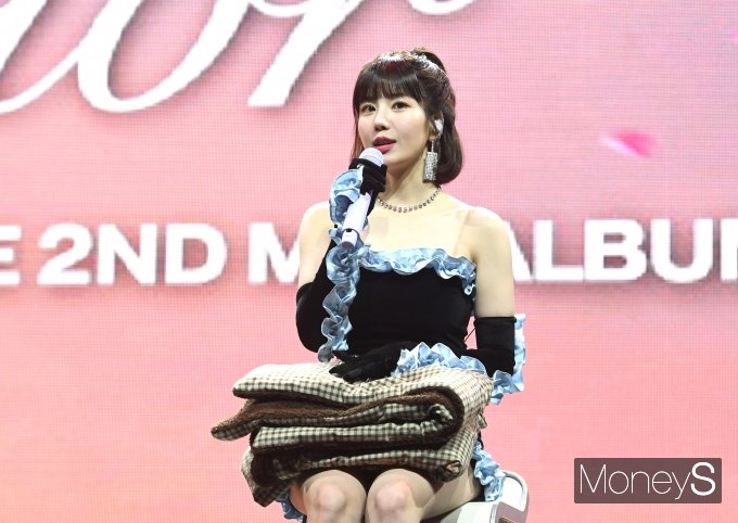 [머니S포토] 컴백한 권은비 