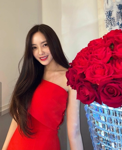 효민이 SNS 게시물을 두고 여러 추측이 나오자 진화에 나섰다. /사진=효민 인스타그램