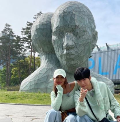 배우 이상엽이 가수 제시와 함께 찍은 사진을 공개했다. /사진=이상엽 인스타그랩 캡처