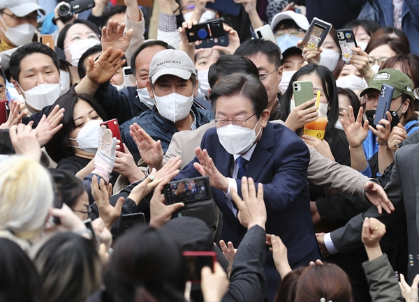 9일 뉴시스에 따르면 6·1 인천 계양을 국회의원 보궐선거에 출마하는 이재명 더불어민주당 상임고문이 계양구에 집을 마련하고 전입신고를 마친 것으로 확인됐다. /사진=뉴스1
