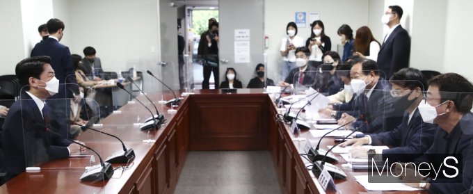 [머니S포토] 국힘, 성남 분당갑 '안철수' 공천 면접, 실시