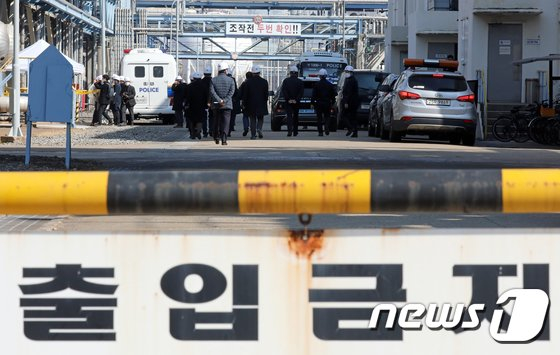 앞서 지난 2월11일 오전 9시26분쯤 전남 여수시 화치동 여수산단 내 여천NCC 3공장에서 폭발 사고가 발생, 작업 중이던 근로자 4명이 숨지고 4명이 중경상을 입었다./뉴스1 