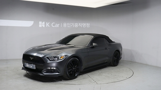 중고차 업계에서 5~6월 수요가 급증하는 컨버터블 모델 문의가 증가하고 있다. /사진=케이카