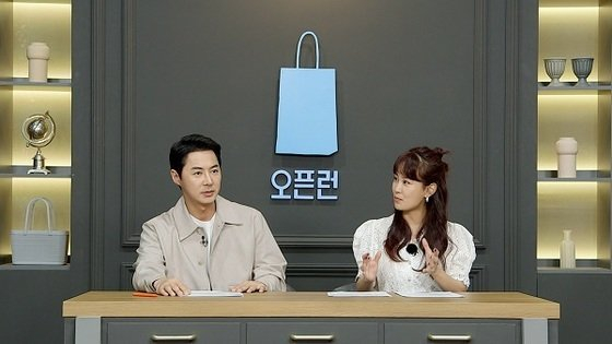 코미디언 김지민(오른쪽)이 남자친구 김준호와의 데이트에 대해 폭로한다. /사진=SBS 플러스 제공