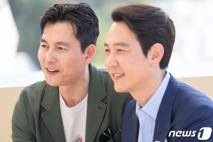 제75회 칸 국제영화제 미드나잇 스크리닝 부문에 초청된 영화 ‘헌트’의 주연 배우 정우성(왼쪽)과 감독 이정재 / 뉴스1 © News1 이준성 프리랜서기자