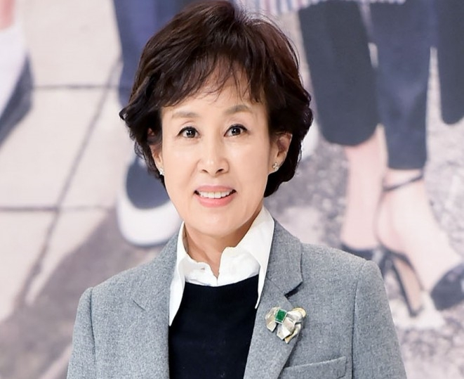 배우 이경진이 과거 돌았던 자신의 사망설을 해명했다. /사진=다홍엔터테인먼트 홈페이지 갈무리