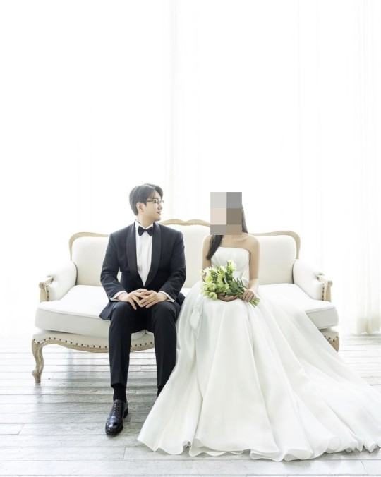 배우 박신혜의 친오빠로 알려진 작곡가 겸 기타리스트 박신원이 결혼을 직접 발표하고 웨딩사진을 공개했다. /사진=박신원 인스타그램