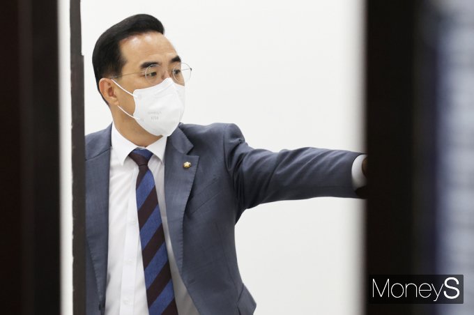 [머니S포토] 지방선거 참패 민주당 수습 나선 '박홍근'