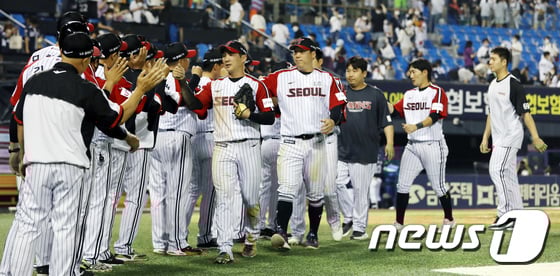 [사진] LG, 두산 상대 9대6 승리