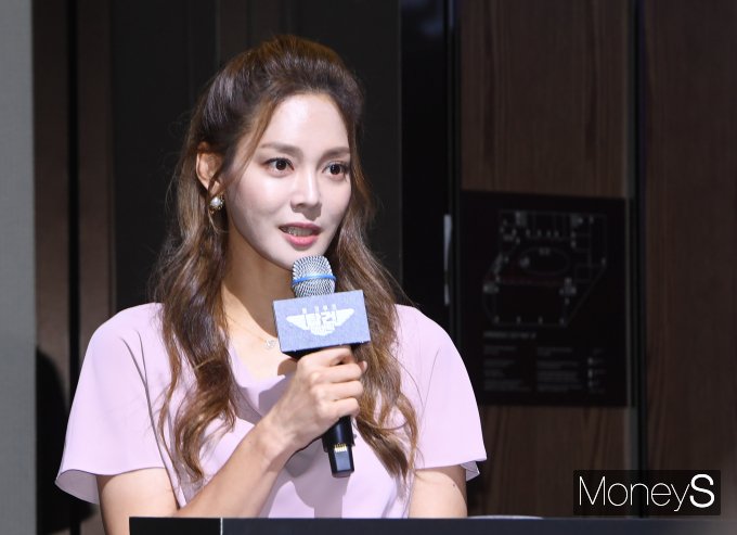 [머니S포토] 안현모  '탑건: 매버릭 내한 프레스 컨퍼런스 진행 맡았어요'