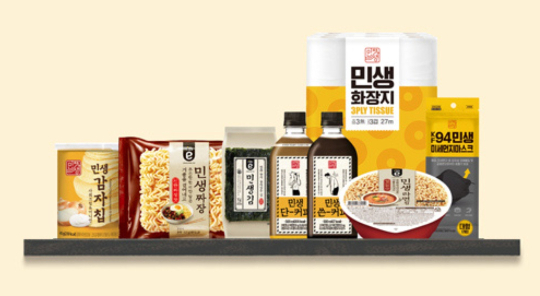 이마트24의 초저가 자체브랜드(PB) 상품인 민생시리즈의 일부 제품 가격이 100원씩 올랐다. /사진=이마트24 공식 홈페이지 캡처