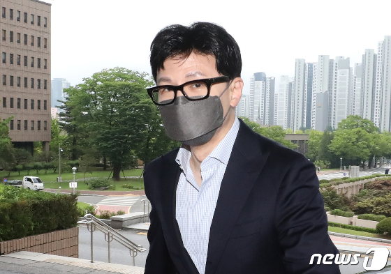 한동훈 법무부 장관이 미국 연방수사국(FBI) 방문을 앞두고 일등석 대신 비즈니스 항공편 예약을 지시했다. /사진=뉴스1