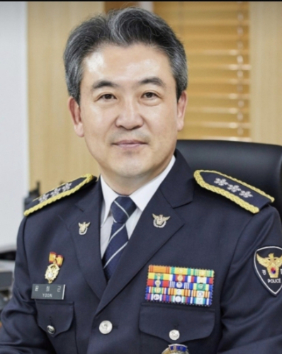 윤희근 차기 경찰청장 내정자가 "경찰에 대한 국민들의 기대와 우려가 그 어느 때보다 크고 막중한 상황임을 잘 알고 있어 무거운 책임감과 사명감을 느낀다"며 내정 후 첫 소감을 밝혔다. 사진은 윤 내정자. /사진=경찰청 제공