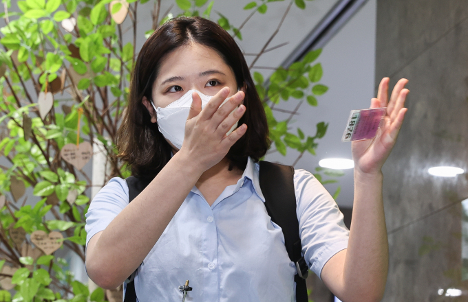 박지현 전 더불어민주당 비상대책위원장이 7일 KBS라디오 '최경영의 최강시사'에 출연해 최근 자신을 둘러싼 여러 비판에 대해 의견을 밝혔다. 사진은 박지현 전 위원장이 지난 1일 서울 여의도 국회 의원회관에서 열린 그린벨트 결과 공유 파티 '용감한 여정'에 참석하는 모습. /사진=뉴시스