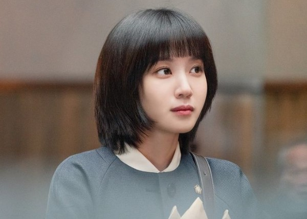 자폐 스펙트럼을 가진 천재 변호사 이야기를 다룬 드라마 '이상한 변호사 우영우'의 인기가 급상승하면서 주연을 맡은 박은빈의 '몸값'도 광고 시장에서 치솟고 있다. /사진=나무엑터스 제공