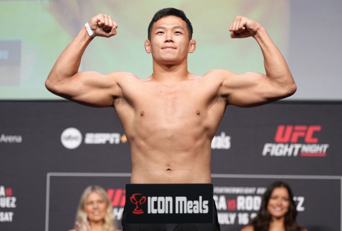 아시아 최초 UFC 라이트헤비급 랭킹 진입에 도전하는 정다운이 계체를 통과했다.(UFC 제공)© 뉴스1
