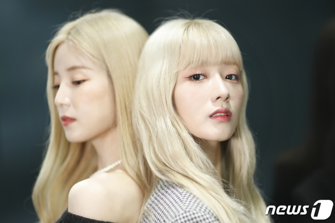 에이핑크 첫 유닛 초봄의 초롱과 보미(오른쪽) / 뉴스1 © News1 권현진 기자