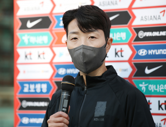 한국 여자축구 대표팀 주장 김혜리(32·현대제철)가 타이완과의 동아시아축구연맹(EAFF) E-1 챔피언십(이하 동아시안컵) 3차전에 앞서 포부를 밝혔다. 사진은  지난 4월4일 오후 파주 NFC에서 훈련에 앞서 인터뷰하는 김혜리. /사진=뉴시스
