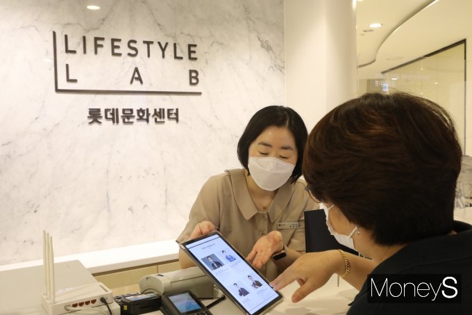 광주지역 주요 백화점의 문화센터가 코로나19를 벗어너며 활기를 되찾고 있다/사진=롯데백화점 홍보 3팀 제공.