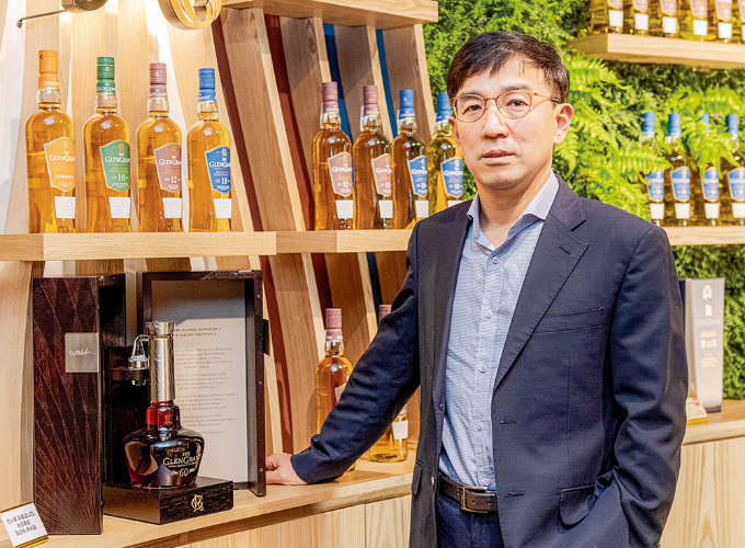 류호준 트랜스베버리지 대표는 국내 수입주류업체 톱3에 진입한다는 목표를 갖고 있다./사진제공=트랜스베버리지