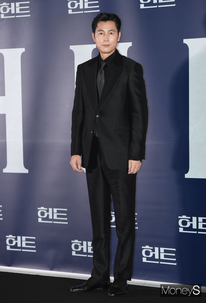 [머니S포토] 정우성, 모델 뺨치는 비율