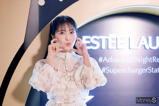  걸그룹 레드벨벳 예리가 자신을 비난한 유튜버를 향해 "불쌍하다"며 간접적으로 언급해 눈길을 끌고 있다. 사진은 지난 4일 서울 송파구 잠실 롯데월드몰 아트리움광장에 화장품 브랜드 행사장에 참석한 레드벨벳 예리. /사진=임한별 기자