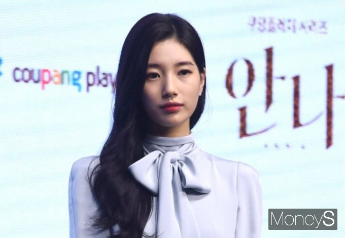 편집 논란에 휩싸인 '안나'의 감독판이 공개된다. 사진은 지난 6월21일 서울 영등포구 콘래드 호텔에서 열린 쿠팡플레이 시리즈 '안나' 제작발표회에 참석한 가수 겸 배우 수지. /사진=장동규 기자