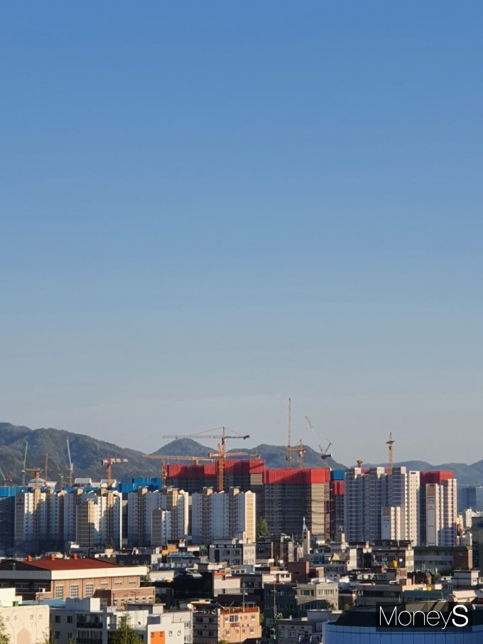 오는 9월 광주에서는 3364가구, 전남은 1181가구의 아파트가 입주할 예정이다.광주광역시 볻구 전경/사진=머니S DB.