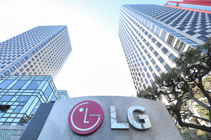 LG가 인공지능(AI) 윤리 원칙을 세웠다. 사진은 서울 여의도 LG트윈타워. /사진=뉴스1