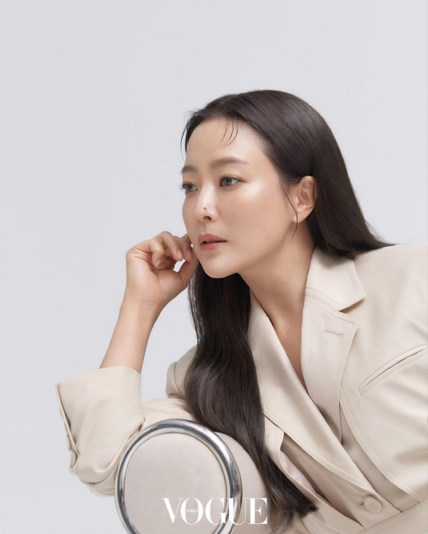 사진=김희선 인스타그램/ 보그