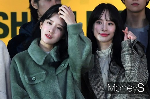 '우주소녀' 엑시와 설아가 지방 이동 중 교통사고를 당했다. 다행히 큰 부상은 없는 것으로 전해진다. /사진=장동규 기자