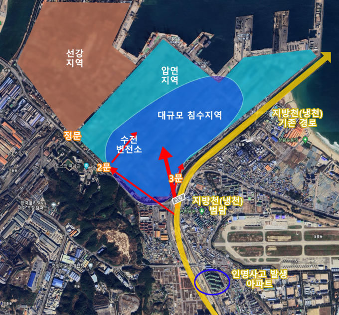 포스코가 태풍 힌남노로 입은 침수 피해 복구에 총력을 기울이고 있다. 사진은 범람한 냉천의 주변 지형. /사진=포스코