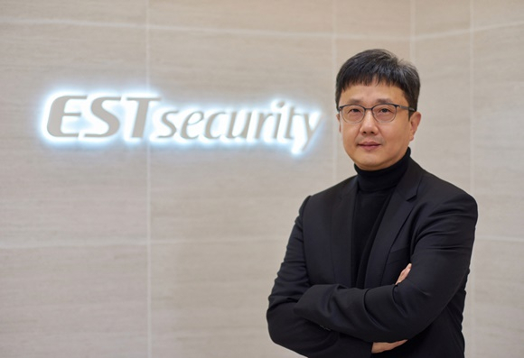 소프트웨어 보안기업 '이스트시큐리티'가 최근 불거진 자사 백신 프로그램 '알약' 사태를 딛고 오는 2024년 기업공개(IPO)에 성공할 수 있을지 주목된다. 사진은 정진일 이스트시큐리티 대표. /사진=이스트시큐리티