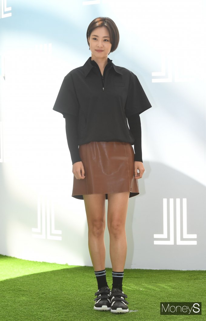 [머니S포토] 이연희, 매력적인 가을 필드룩